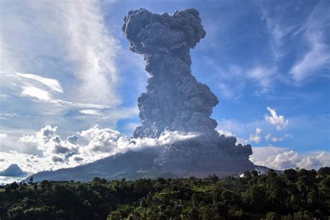 Éruption volcanique Indonésie